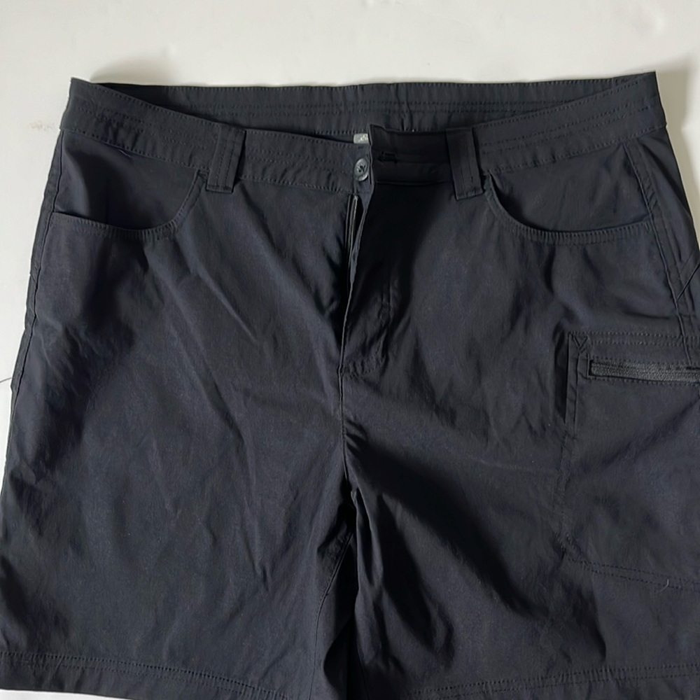 Eddie Bauer Bermuda size /16 color /black